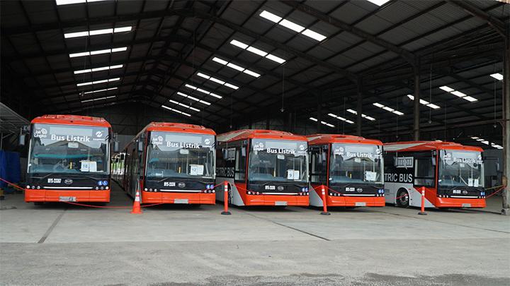 Grup Bakrie $VKTR dan $INDY Adu Cepat Kuasai Pasar Bus Listrik di&nbsp;Jakarta